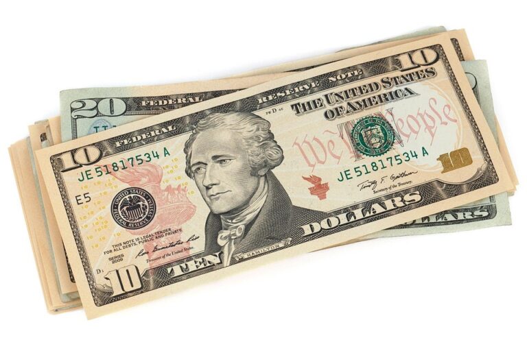 Energy Department offers 16 billion loan guarantee to upgrade transmission