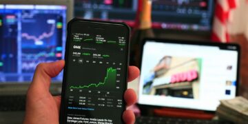Market Shifts: Top Stocks to Watch as Inflation Rises This Week