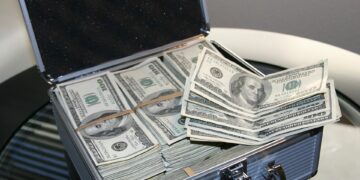 Unlocking Financial Freedom: Top 5 Smart Banking Tips for 2023